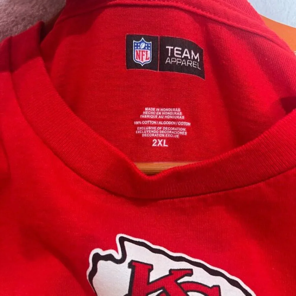 NFL Team Apparel‎ T Shirt Mens 2XL Red Kansas City Chiefs Short Sleeve Graphic - Picture 3 of 8